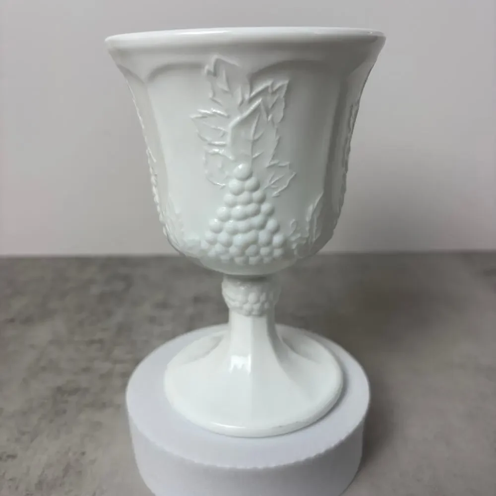Vintage Indiana Glass Colony Harvest Grape White Milk Glass Goblet 5.25